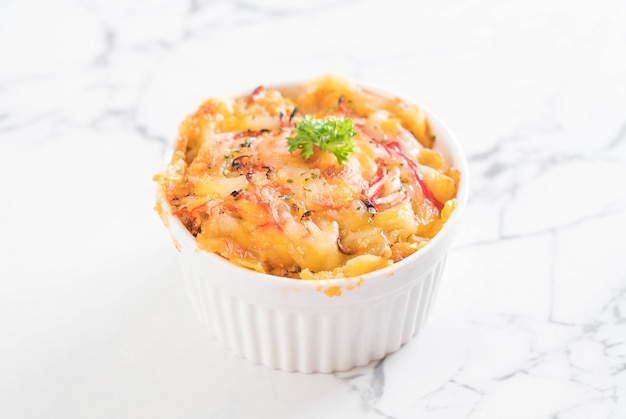 Macarrones Al Horno Con Queso Y Palillo De Cangrejo