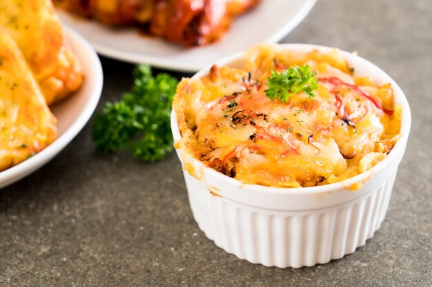 Macarrones Al Horno Con Queso Y Palillo De Cangrejo