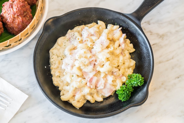 macarrones con jamón y queso