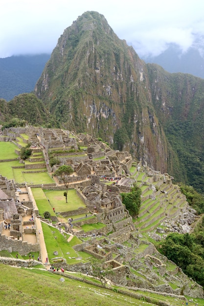 Machu Picchu, die berühmte Inka-Zitadelle in der Region Cusco, Provinz Urubamba, Peru.