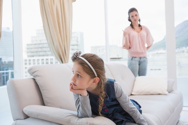 Madre e hija no hablan después de la discusión