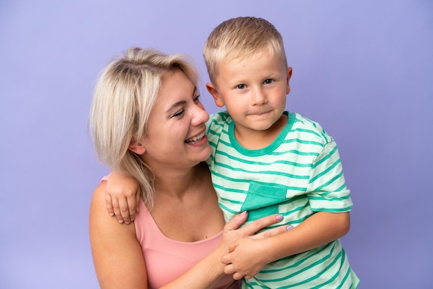 Madre e hijo sobre antecedentes aislados