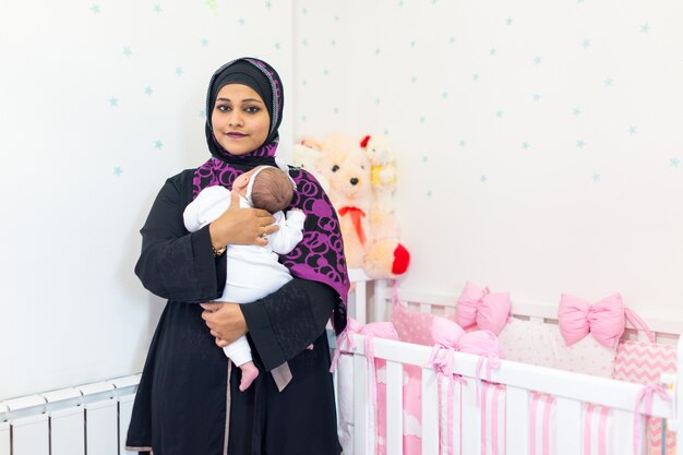 Madre musulmana y bebé
