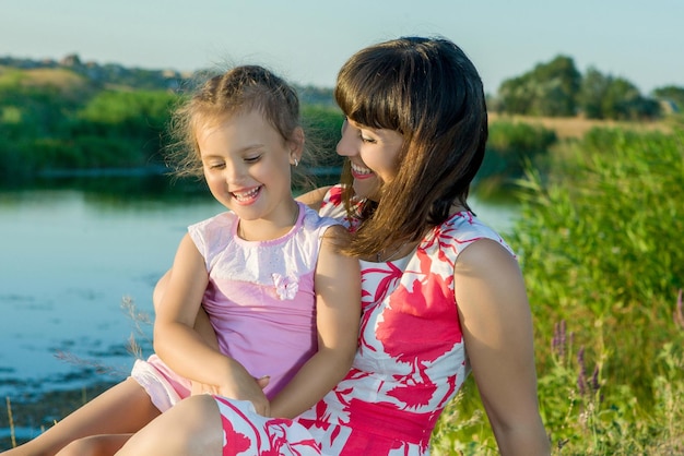 Madre y pequeña hija