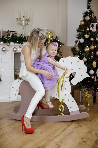 Mãe e filha no natal