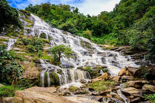 Mae Ya Wasserfall ist eine der schönsten Kaskaden in Doi Inthanon Chiang Mai Thailand