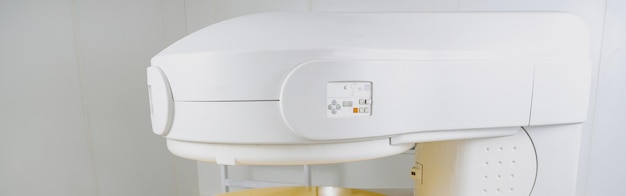 Magnetresonanztomographie oder MRT-Gerät im Krankenhaus einsatzbereit