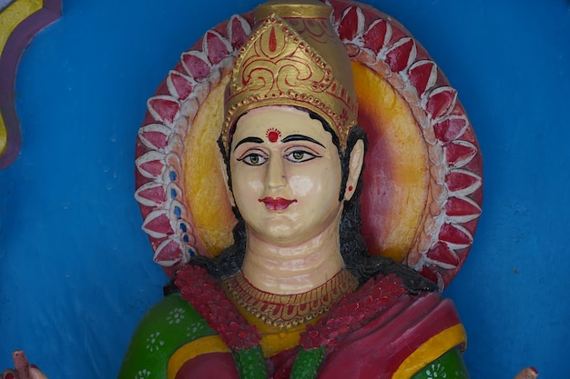 Maha laxmi devi estatua diosa hindú