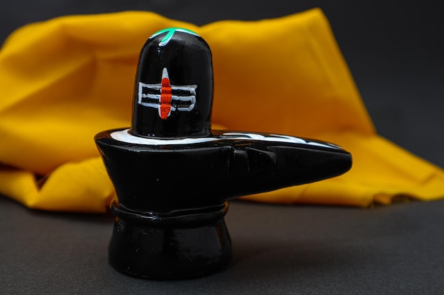 Maha Shivratri Shiva Linga Antecedentes