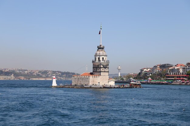 Maidens Tower in der Bosporus-Meerenge Istanbul