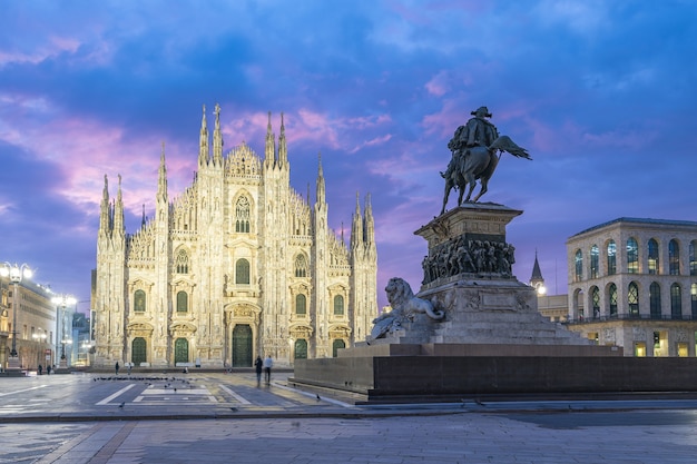 Foto mailänder dom der berühmte ort in mailand, italien.