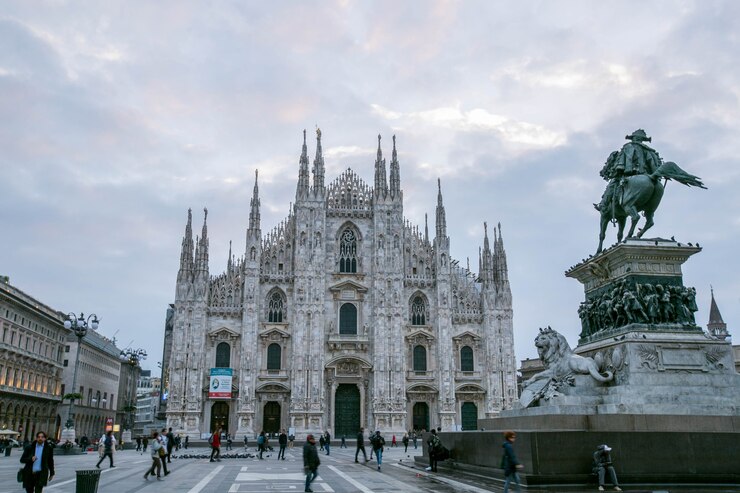 MAILAND, ITALIEN - 29. OKTOBER 2016:Duomo Mailand Wahrzeichen Gebäude Zentrum, Italienisch namens Milano Duomo in Italien.
