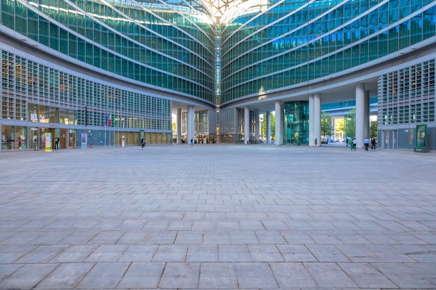 MAILAND, ITALIEN - CIRCA SEPTEMBER 2020: Die Region Lombardia (Lombardei) in der Innenstadt von Mailand ist einer der berühmtesten modernen Wolkenkratzer Italiens