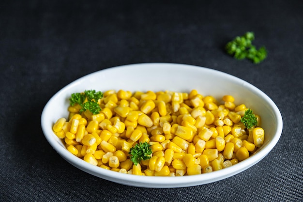 Mais Teller Mais gekocht frische gesunde Mahlzeit Lebensmittel Snack Diät auf dem Tisch Kopie Raum Lebensmittel Hintergrund