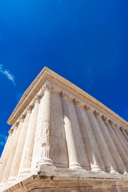 Maison Carree templo romano en Nimes, Francia