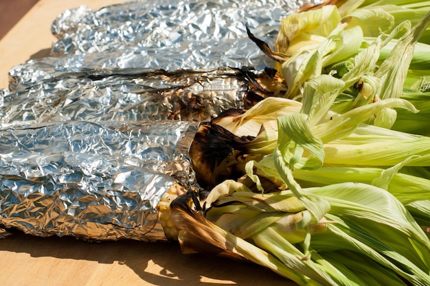 Maíz fresco a la parrilla.