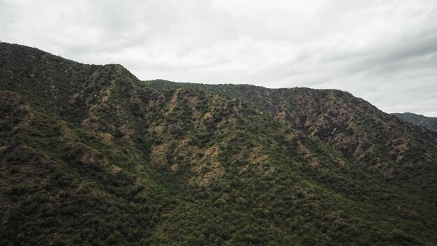 Majestosa paisagem montanhosa em Córdoba Argentina Um destino cativante para quem busca aventura