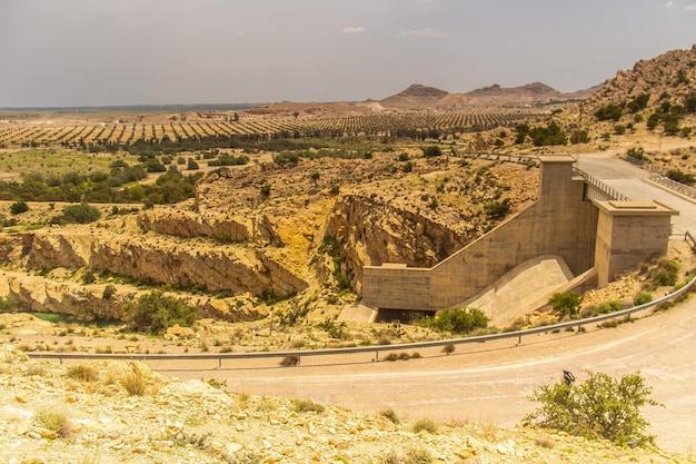 La majestuosa represa El Haouareb en Kairouan Túnez