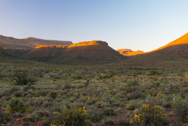 Majestuoso paisaje en el Parque Nacional Karoo, Sudáfrica