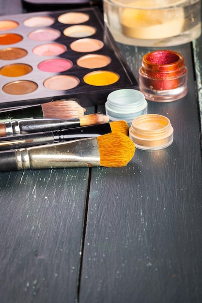 Foto make-up pinsel und make-up lidschatten