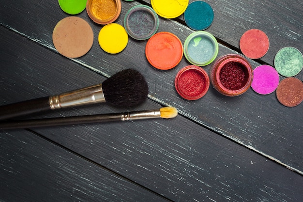 Foto make-up pinsel und make-up lidschatten