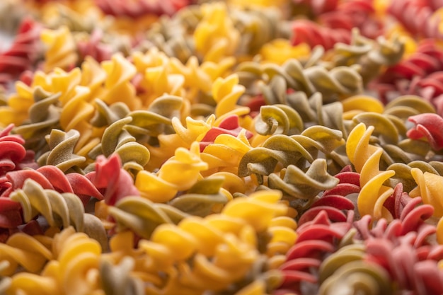 Makkaroni trockene rohe Pasta Hintergrundkonzept Pasta Textur für den Hintergrund verwendet Makkaroni und Spaghetti