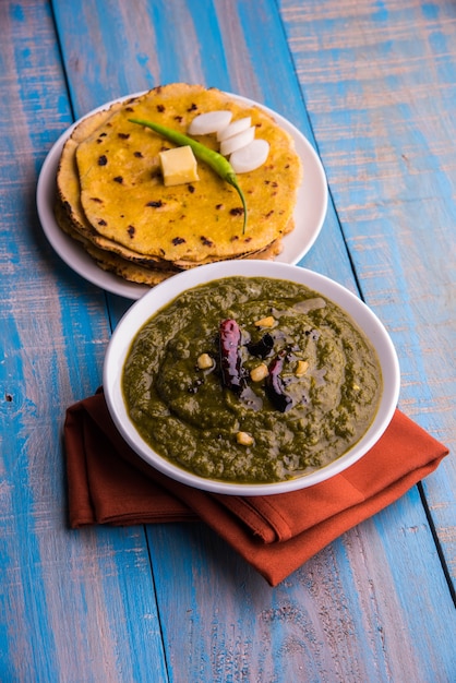 Makki di roti e sarson ka saag