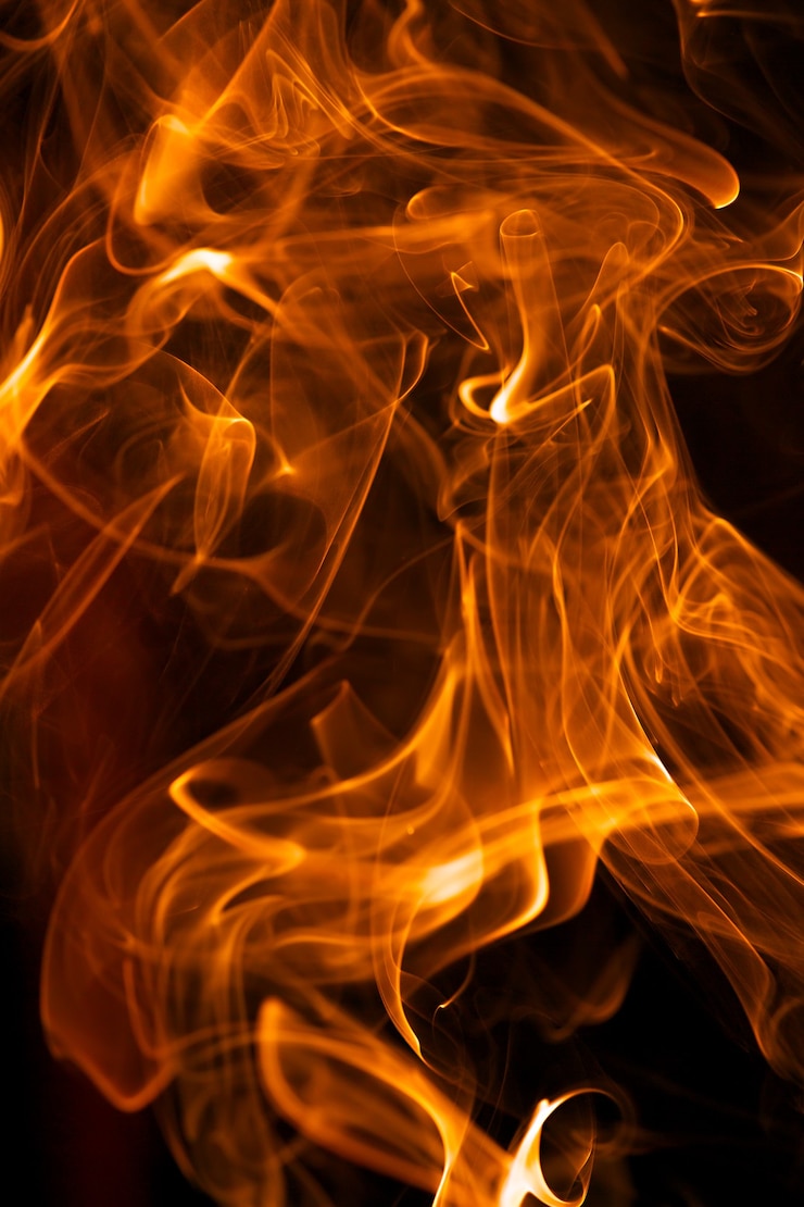 Foto makro von detailflammen auf schwarzem hintergrund