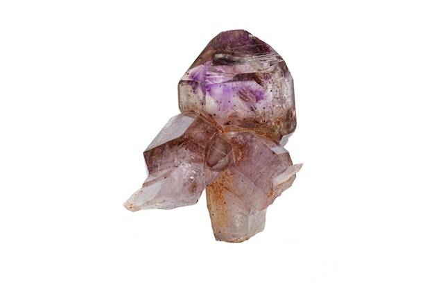 Makromineralstein Amethyst auf Rauchquarz auf weißem Hintergrund