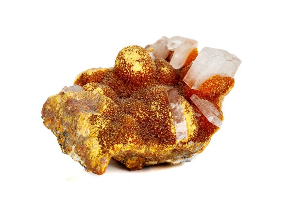 Makrostein-Orpiment-Mineral auf weißem Hintergrund