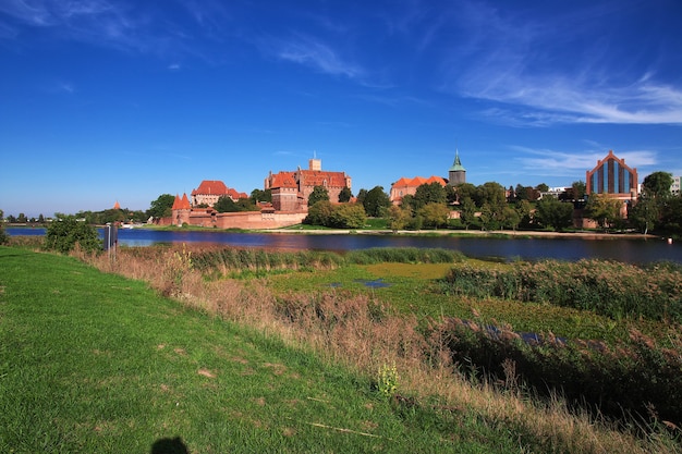 Malbork es el castillo de los cruzados en Polonia