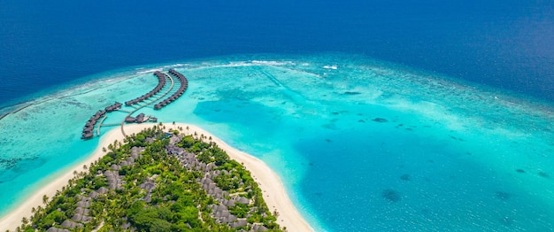 Maldivas paraíso ilha Tropical paisagem aérea água Villas Palmeiras mar azul lagoa costa