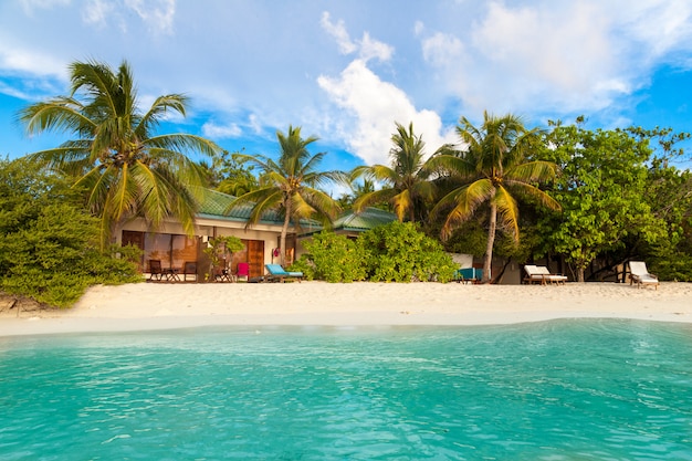 Maldivas, paraíso tropical, vilas na praia