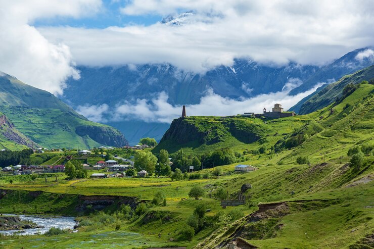 Malerische Aussichten entlang der georgischen Militärstraße