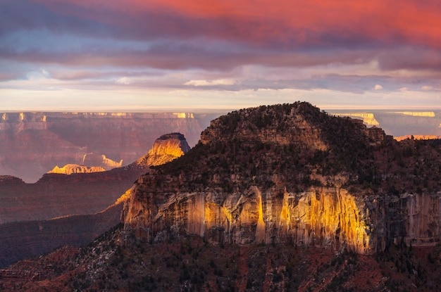 Malerische Landschaften des Grand Canyon Arizona USA Wunderschöner natürlicher Hintergrund Blick auf den Sonnenaufgang