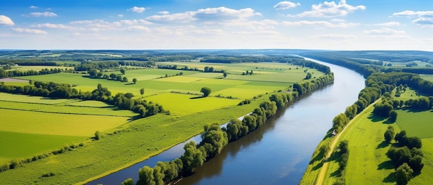 Foto malerische luftaufnahme der seine und der grünen felder in der französischen landschaft