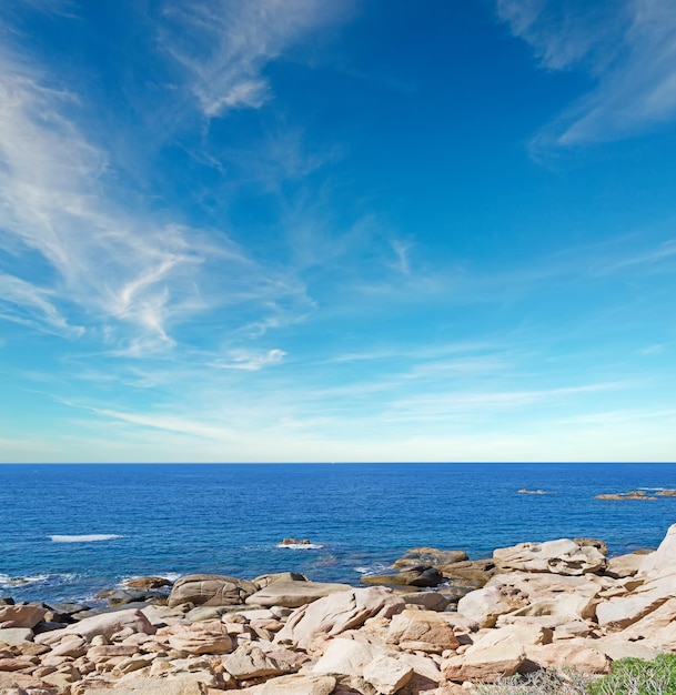 Malerische Wolken in Costa Paradiso Sardinien