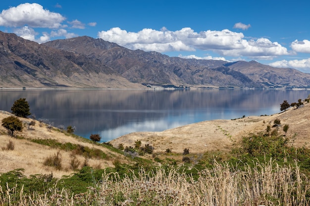 Malerischer Blick auf den Lake Hawea in Neuseeland