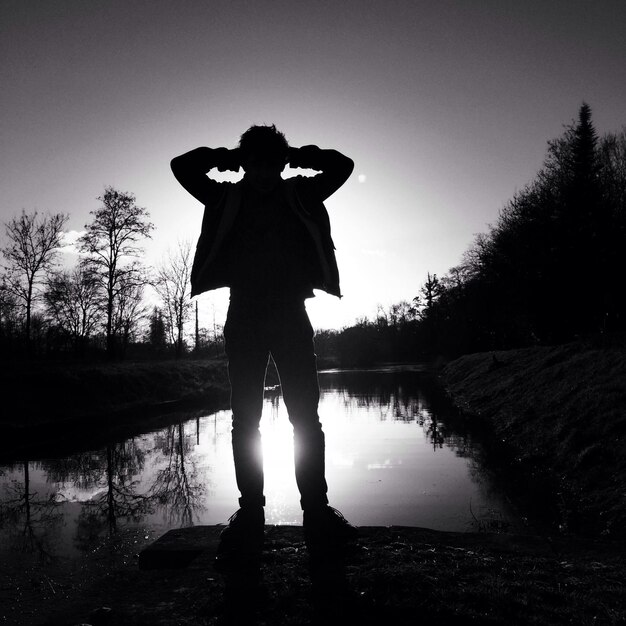 Foto malerischer blick auf den see bei sonnenuntergang