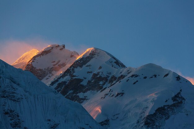 Malerischer Blick auf die Berge, Region Kanchenjunga, Himalaya, Nepal.