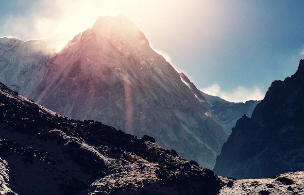 Malerischer Blick auf die Berge, Region Kanchenjunga, Himalaya, Nepal.