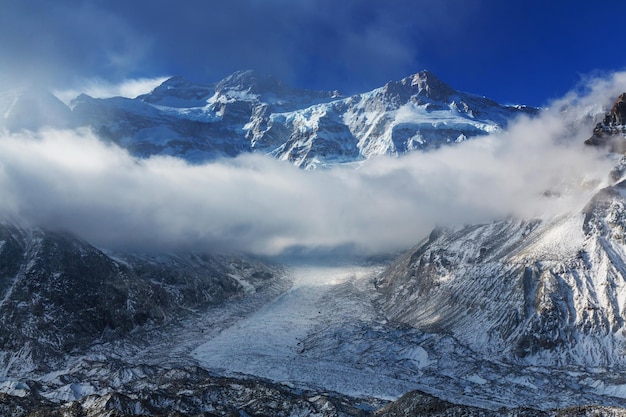 Malerischer Blick auf die Berge, Region Kanchenjunga, Himalaya, Nepal.