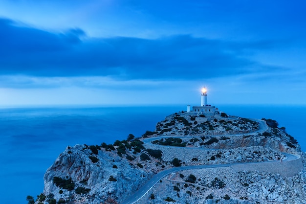 Mallorca Cap Formentor Crepúsculo Mar Mediterráneo Islas Baleares España viajes copyspace