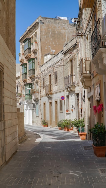 Malta. Estrechas calles medievales de la vieja Valletta. La Valeta es la capital de Malta.