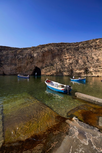 Malta, Ilha de Gozo, vista da lagoa interna de Dwejra