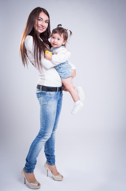 Mamá y bebé de quince meses