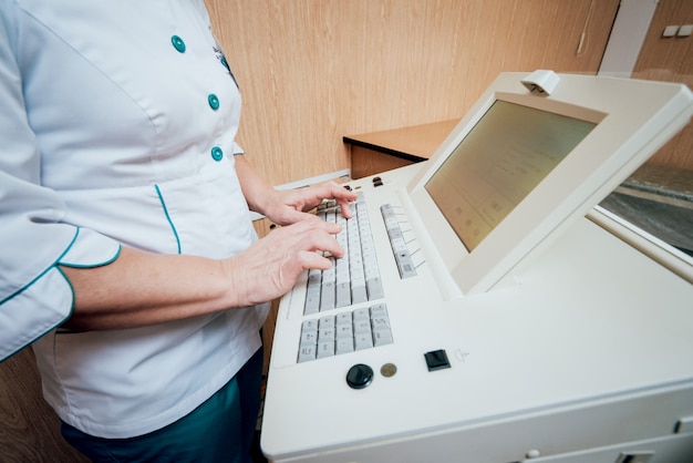 Mammographietest im Krankenhaus. Medizinische Ausrüstung