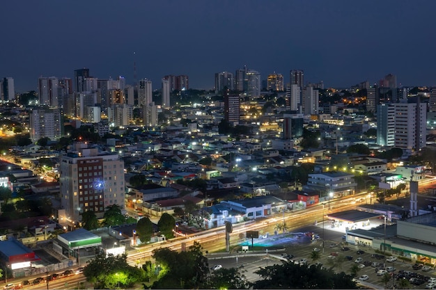 Foto manaus ao anoitecer