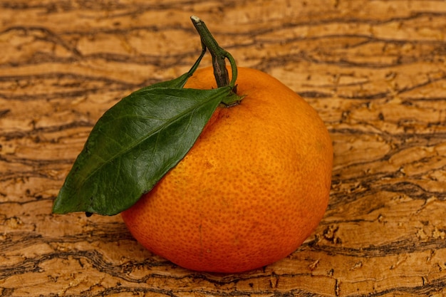 Mandarina madura doce