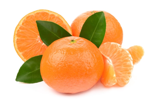 Mandarine auf einem weißen Hintergrund